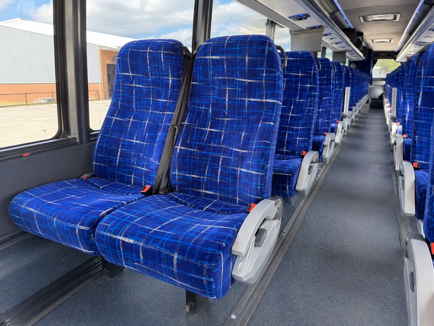 guest shuttle services between oceanside hotels and wedding venues