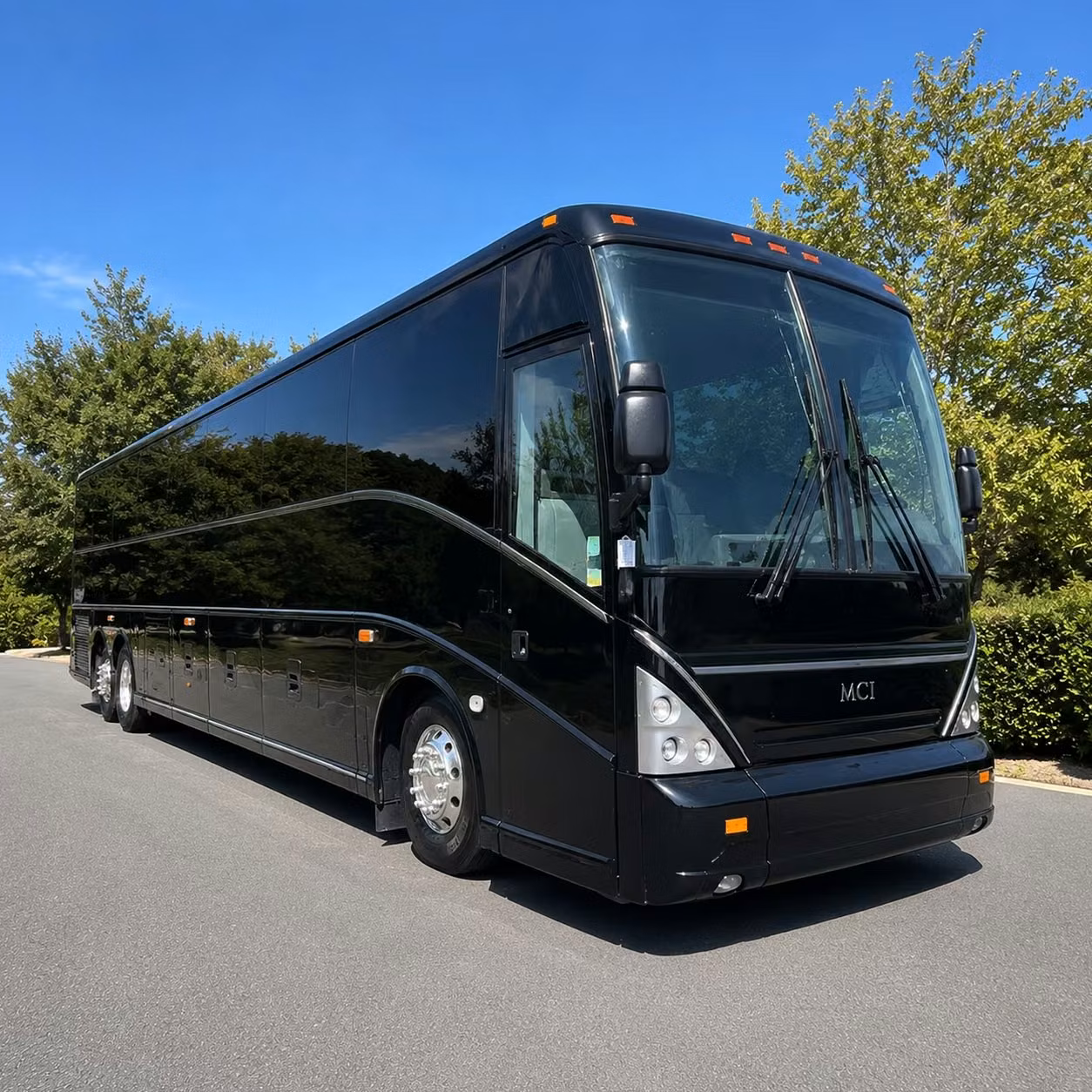 oceanside employee shuttle services for daily commuters and corporate campuses